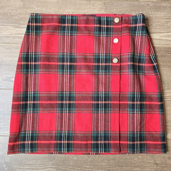 Talbots Dresses & Skirts - Talbots Skirt Womens 14P Red Green Black Plaid Tartan Wool Blend Buttons Preppy